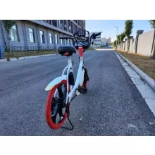 Elektromos városi kerékpár kosárral