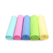 Színtetikus szarvasbőr kendő