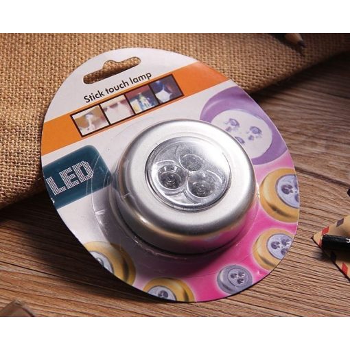 Faliled lámpa nyomógombos - Ne tapogatózz a sötétben!