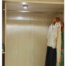 Faliled lámpa nyomógombos - Ne tapogatózz a sötétben!