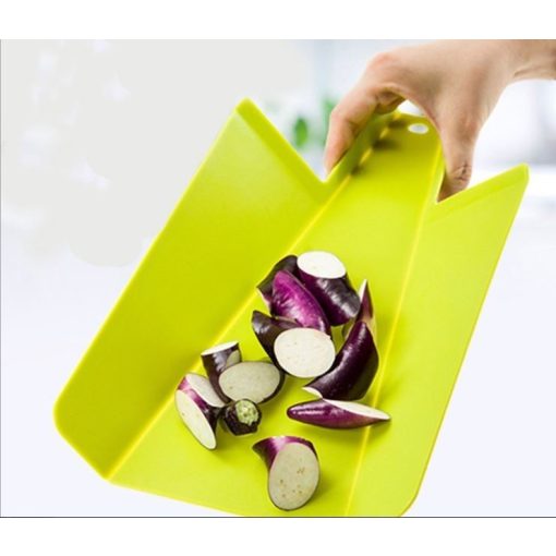 Vágódeszka felhajtható peremmel - Praktikus formája miatt tökéletesen illeszkedik!