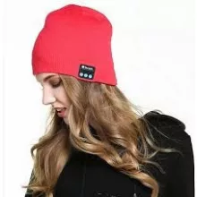 Piros bluetooth sapka -Hallgass zenét könnyen a téli hónapokban is .