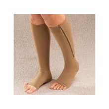 Cipzáras bézs kompressziós zokni L/XL
