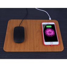 Fa qi töltős egérpad - Cseréld le a kábeleket qi töltésre!