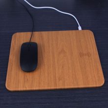 Fa qi töltős egérpad - Cseréld le a kábeleket qi töltésre!