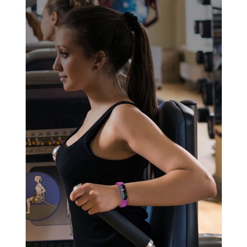 M4 okoskarkötő fekete - Még több hasznos funkcióval felruházva!