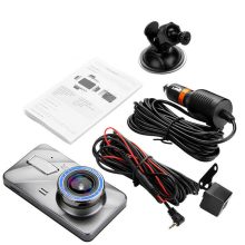 V3 autóskamera kettős objektívvel és HD kijelzővel