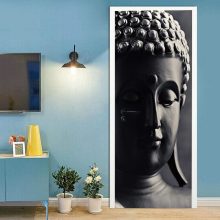 VIRANDA 3D Öntapadós Ajtómatrica – Buddha (77 × 200 cm) – PVC, Vízhatlan, Dekoráció