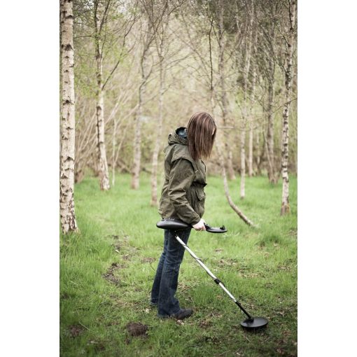 Profi fémdetekror LCD kijelzővel MD4030